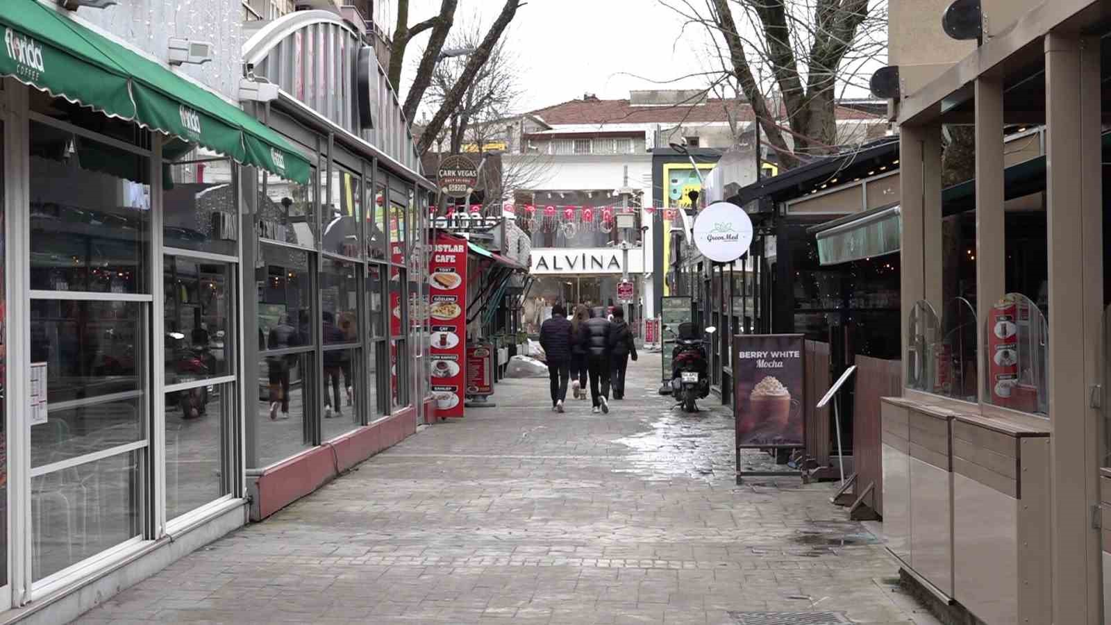 Sakarya’da çayda ‘Azami 100 TL’ kararı tepki çekti: "SATSO, esnafa fırsat verdi"
Sakarya’da çayda ‘Azami 100 TL’ kararı tepki çekti: "SATSO, esnafa fırsat verdi"