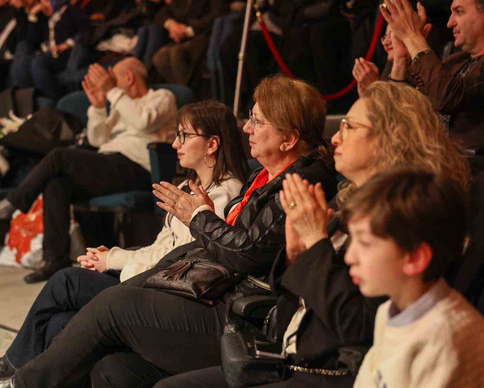 Sakarya’da Hüzzam makamında konser yoğun ilgi gördü
