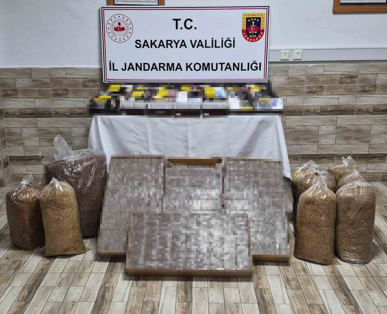 Sakarya’da jandarma kaçakçılığa geçit vermiyor: 3 ilçede 4 gözaltı
