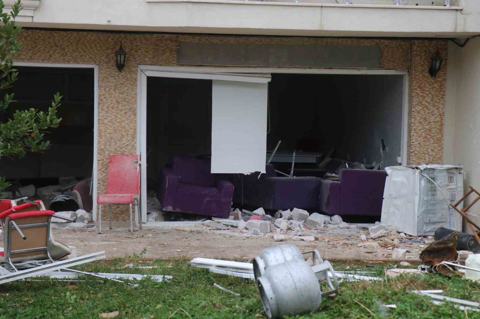 Sakarya’da kız yurdundaki patlamanın hasarı görüntülendi
