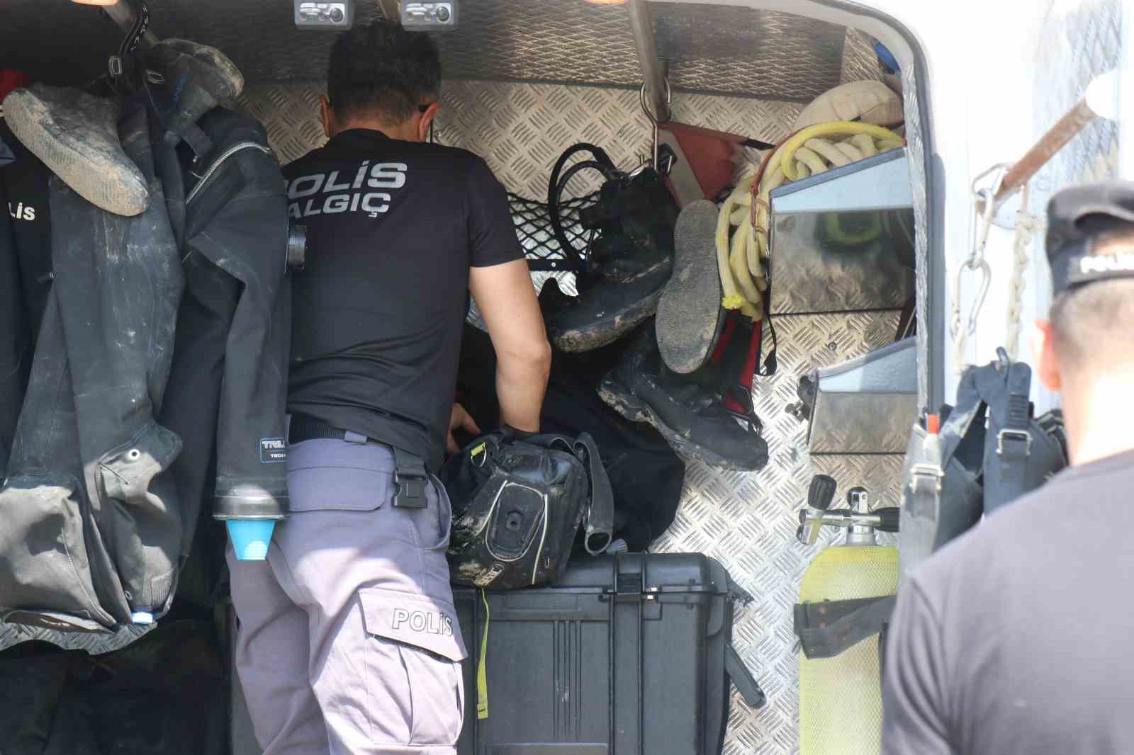 Sakarya’da nehre düşen çocuğu arama çalışmaları bir haftadır sürüyor
