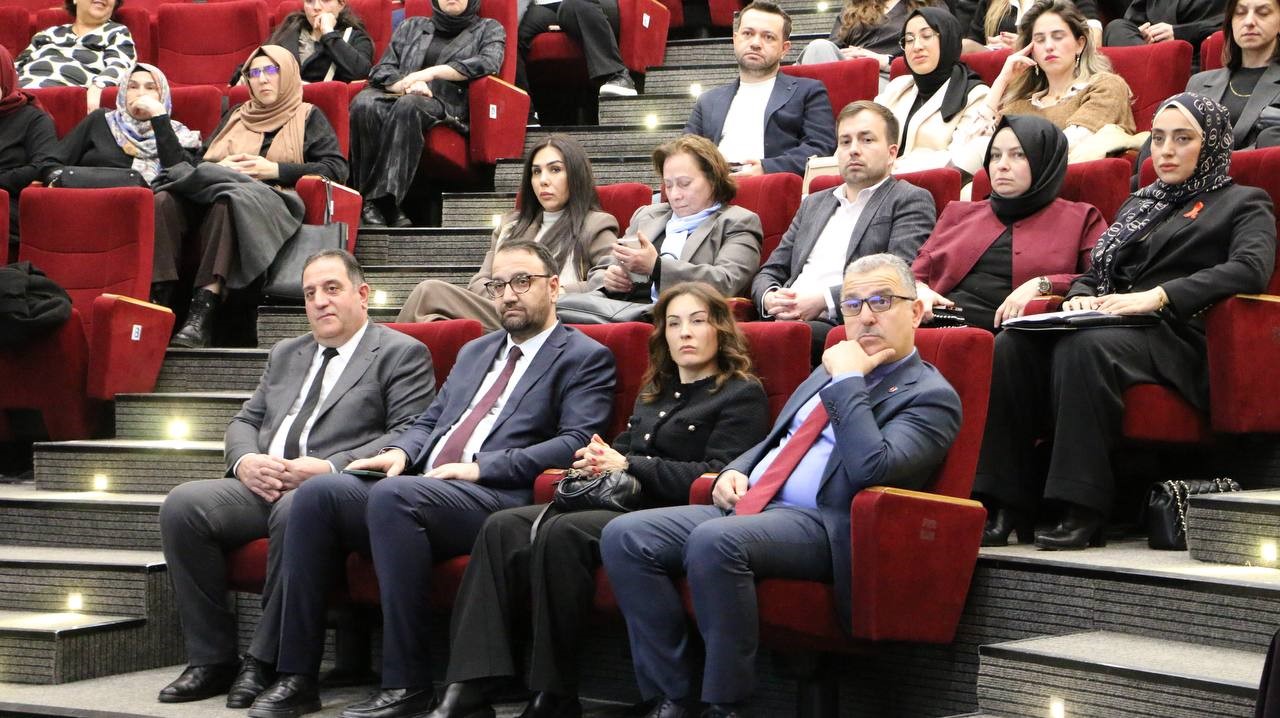 Sakarya’da "Otizmi Anlamak" paneli düzenlendi
