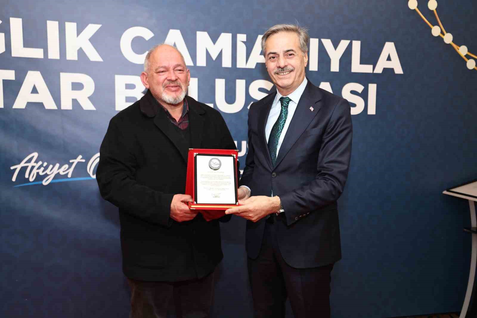 Sakarya’da protokol ve sağlık camiası iftarda buluştu
Sakarya’da protokol ve sağlık camiası iftarda buluştu