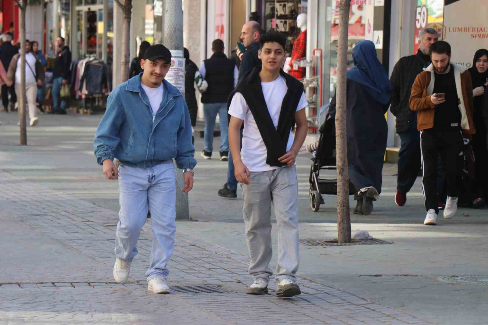 Sakarya’da şubat ayında bahardan kalma günler yaşanıyor
