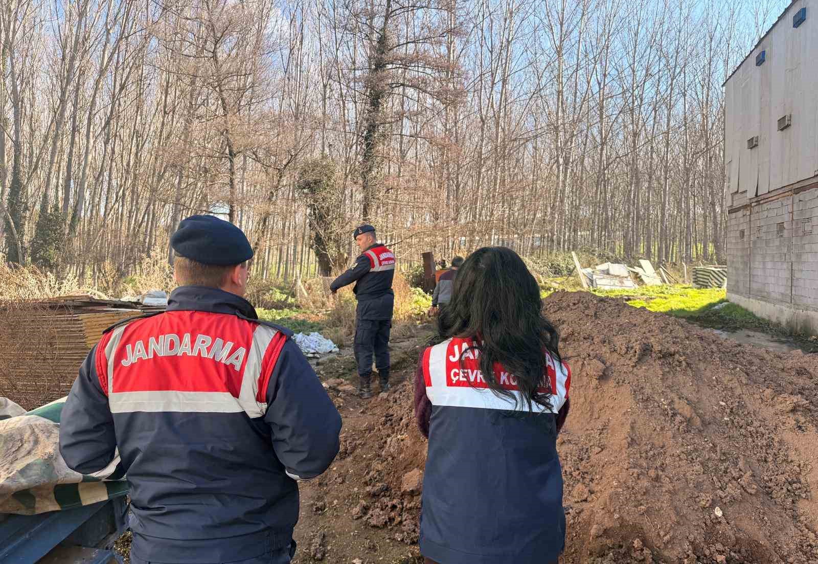 Sakarya’da tavuk çiftliğine biyogüvenlik kısıtlaması
