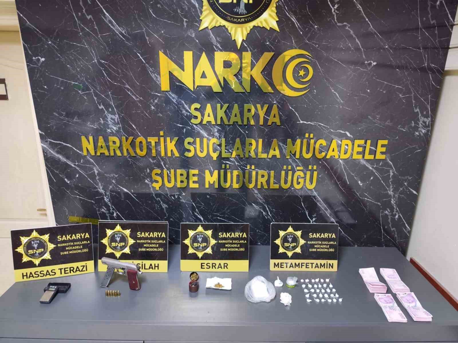 Sakarya’da uyuşturucu operasyonlarında yakalanan 5 şüpheli tutuklandı
