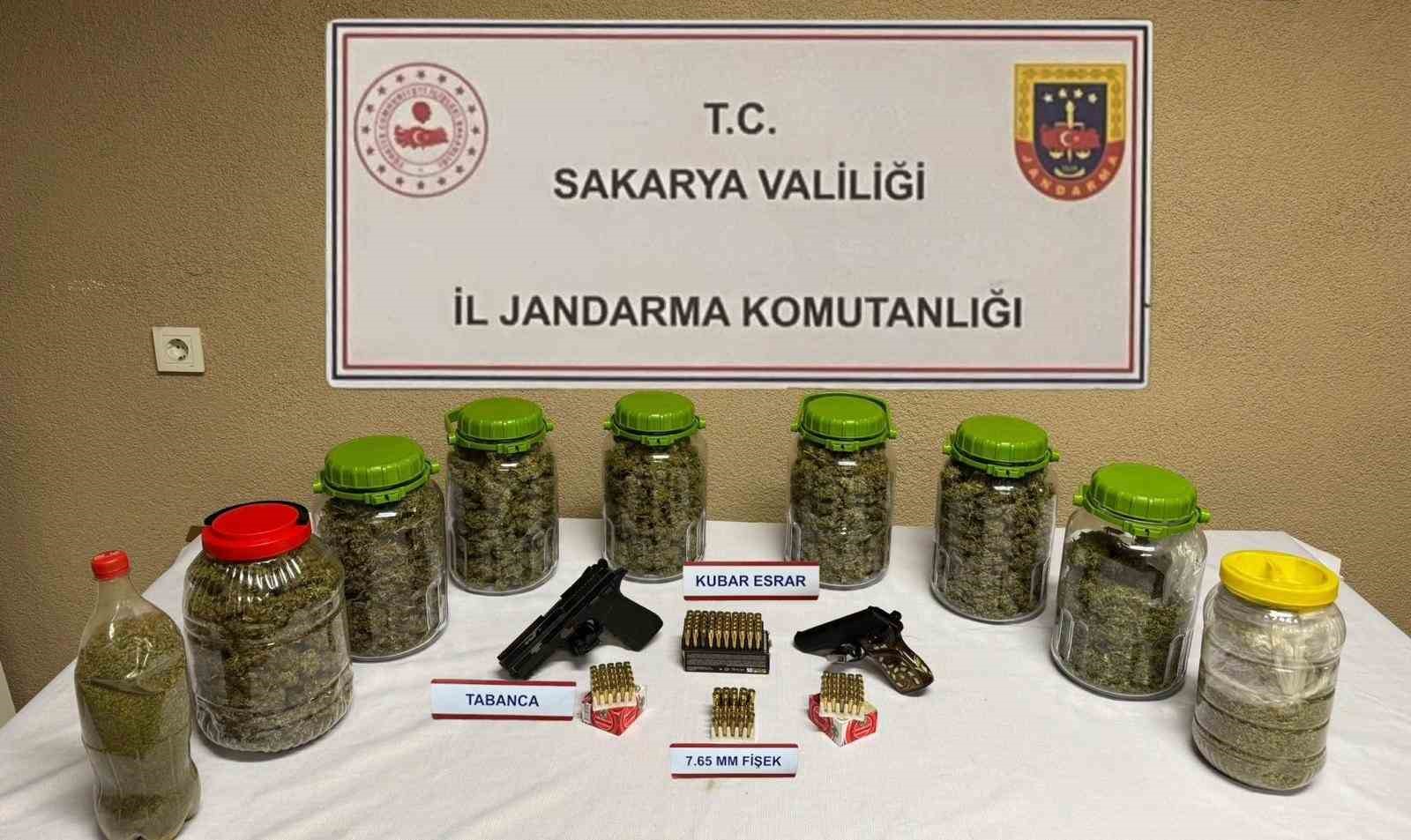 Sakarya’da yılbaşı öncesi uyuşturucu operasyonu: 7 şüpheli yakalandı
