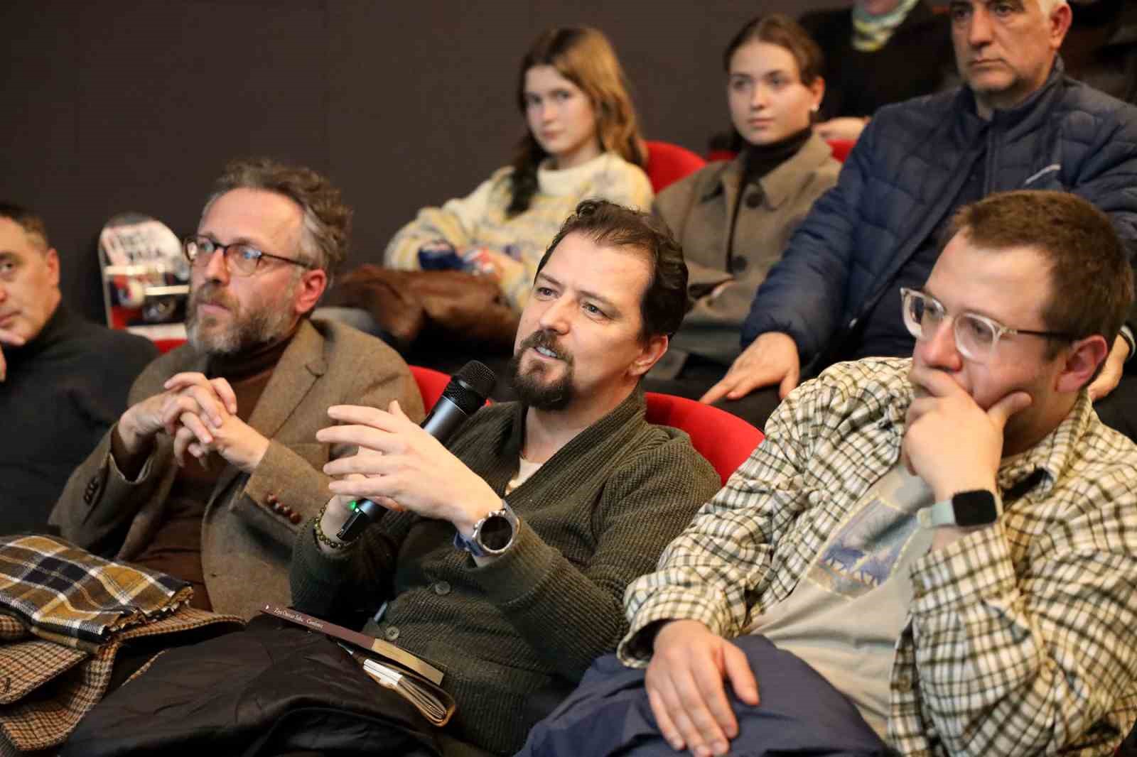 Sakarya’da Ziya Osman Saba’nın şiir dünyası ele alındı
