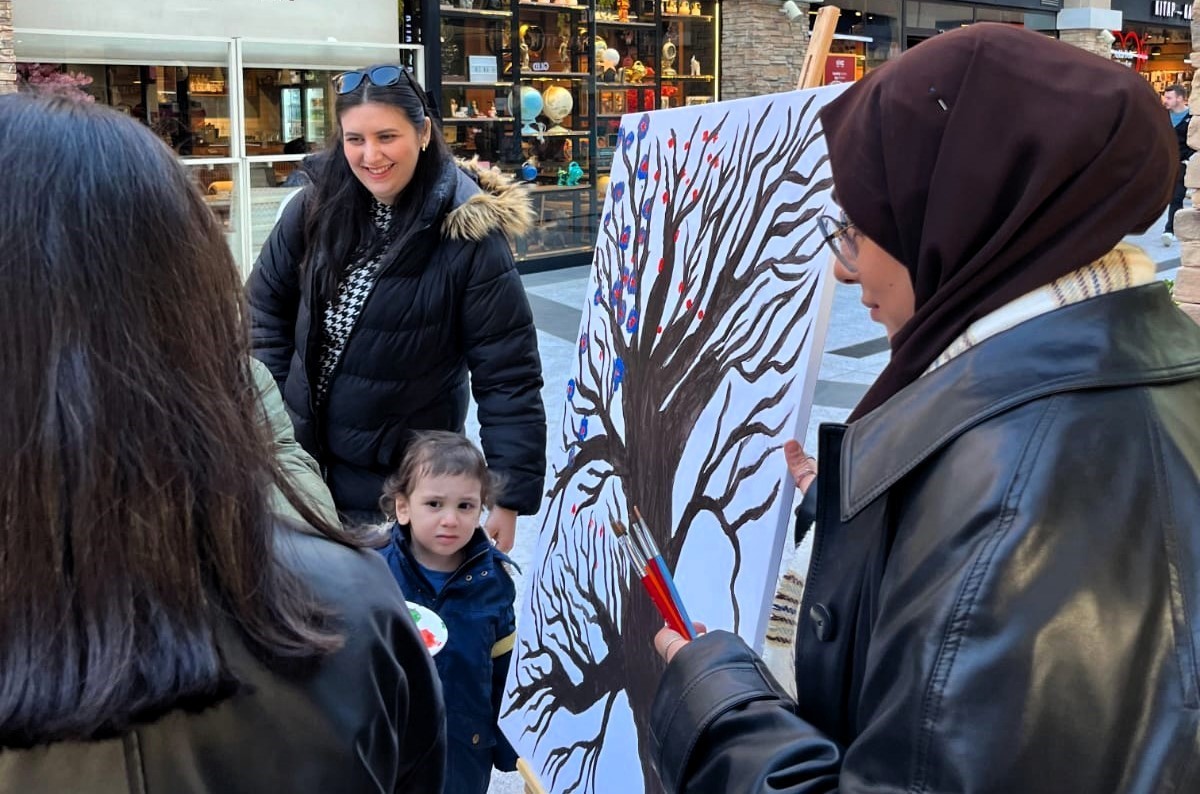 Sakaryalı kadınlar tuval başında buluştu
