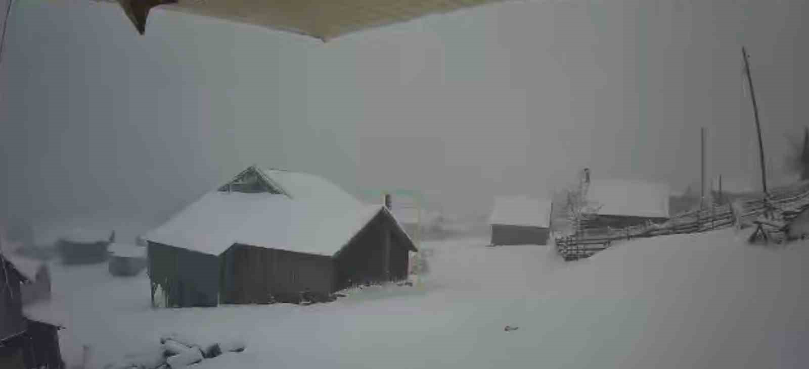 Sakarya’nın yüksek kesimleri beyaz örtüyle kaplandı
