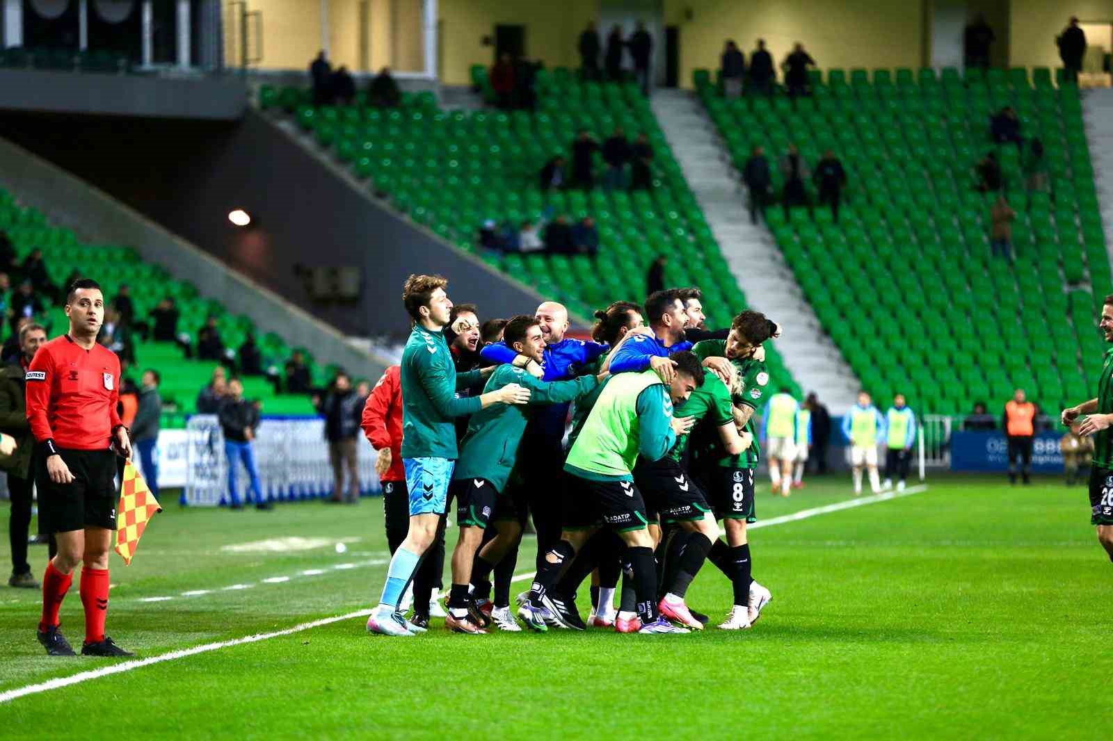 Sakaryaspor-Bandırmaspor maçının ardından
Sakaryaspor-Bandırmaspor maçının ardından