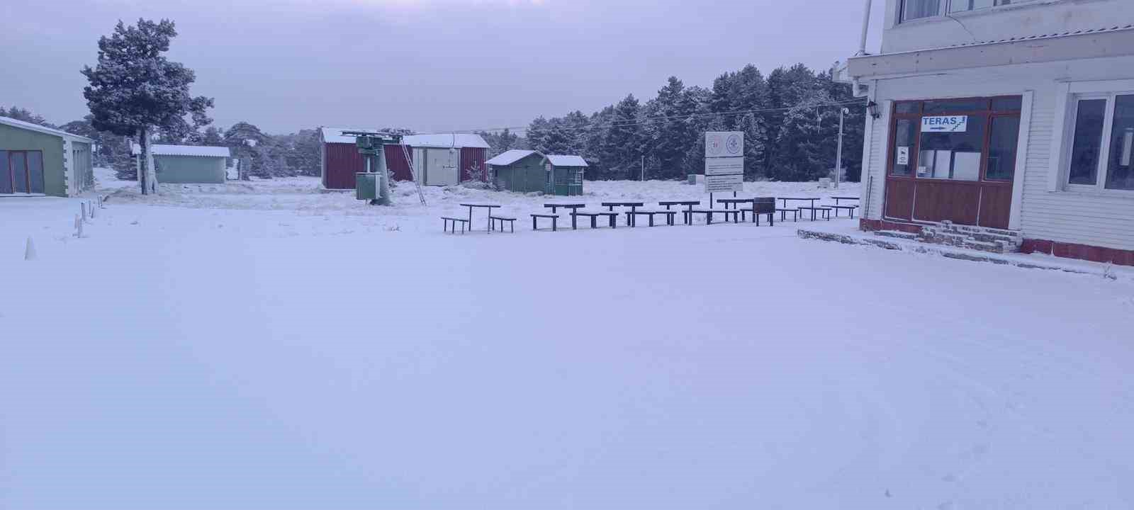 Salda’ya mevsimin ilk karı yağdı
