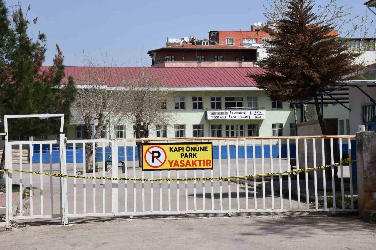 Saldırı olayının yaşandığı Siverek’te okullarda sessizlik hakim
