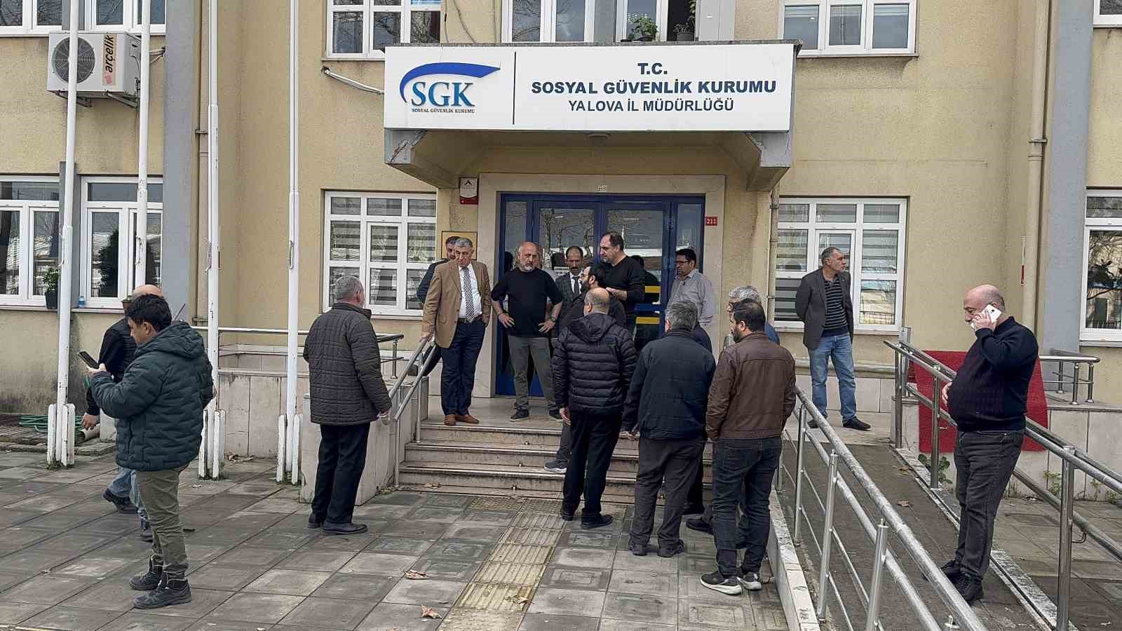 Saldırıya uğrayan Yalova SGK İl Müdürlüğü avukatı hayatını kaybetti
