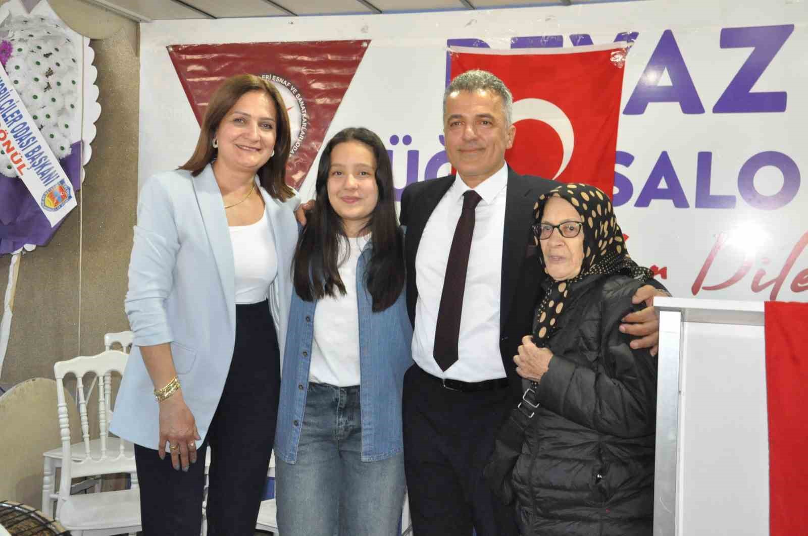 Salihli Elektrikçiler Odası’nda yeni başkan Bilgiç oldu
Salihli Elektrikçiler Odası’nda yeni başkan Bilgiç oldu