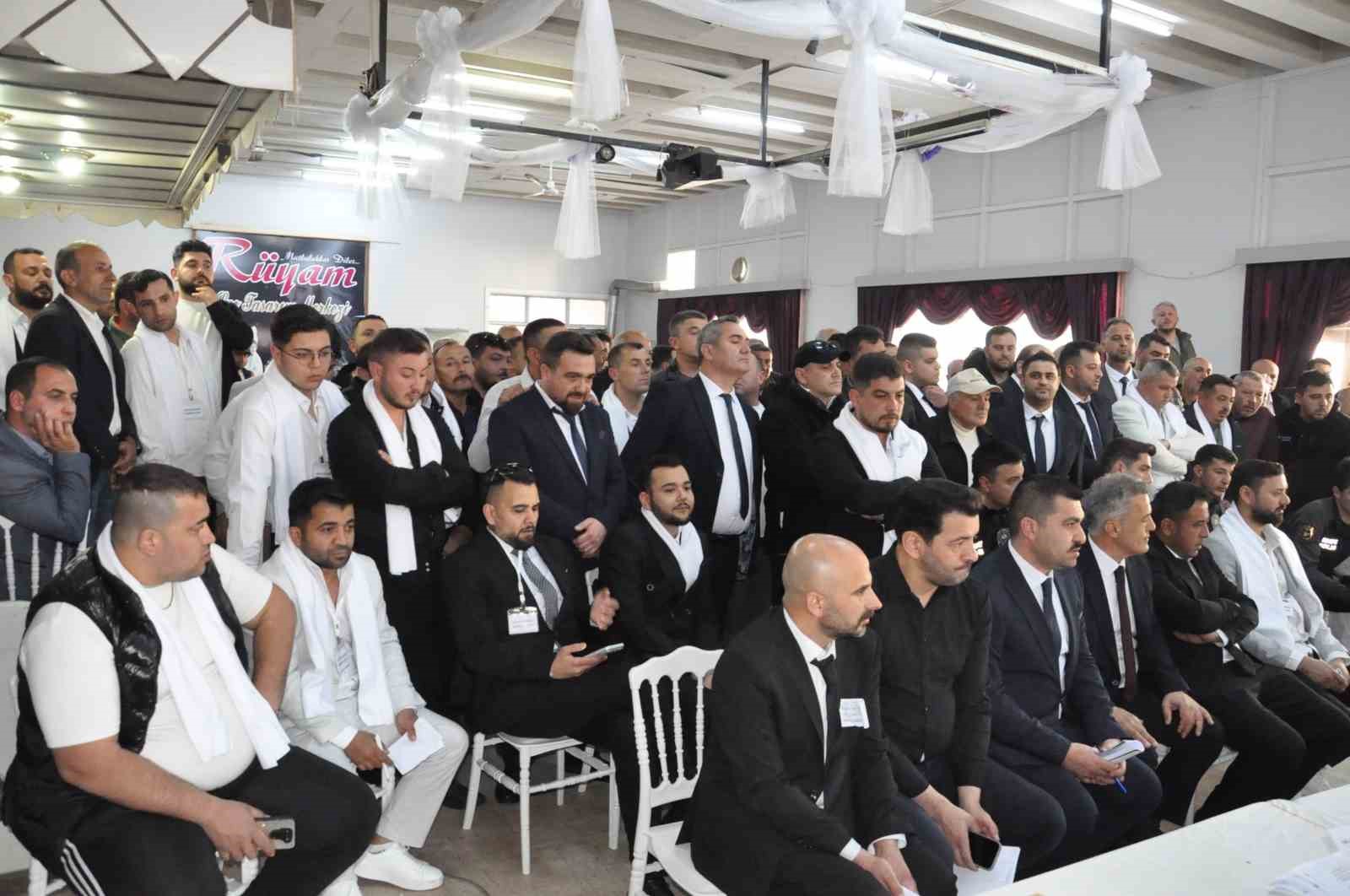 Salihli Elektrikçiler Odası’nda yeni başkan Bilgiç oldu
Salihli Elektrikçiler Odası’nda yeni başkan Bilgiç oldu