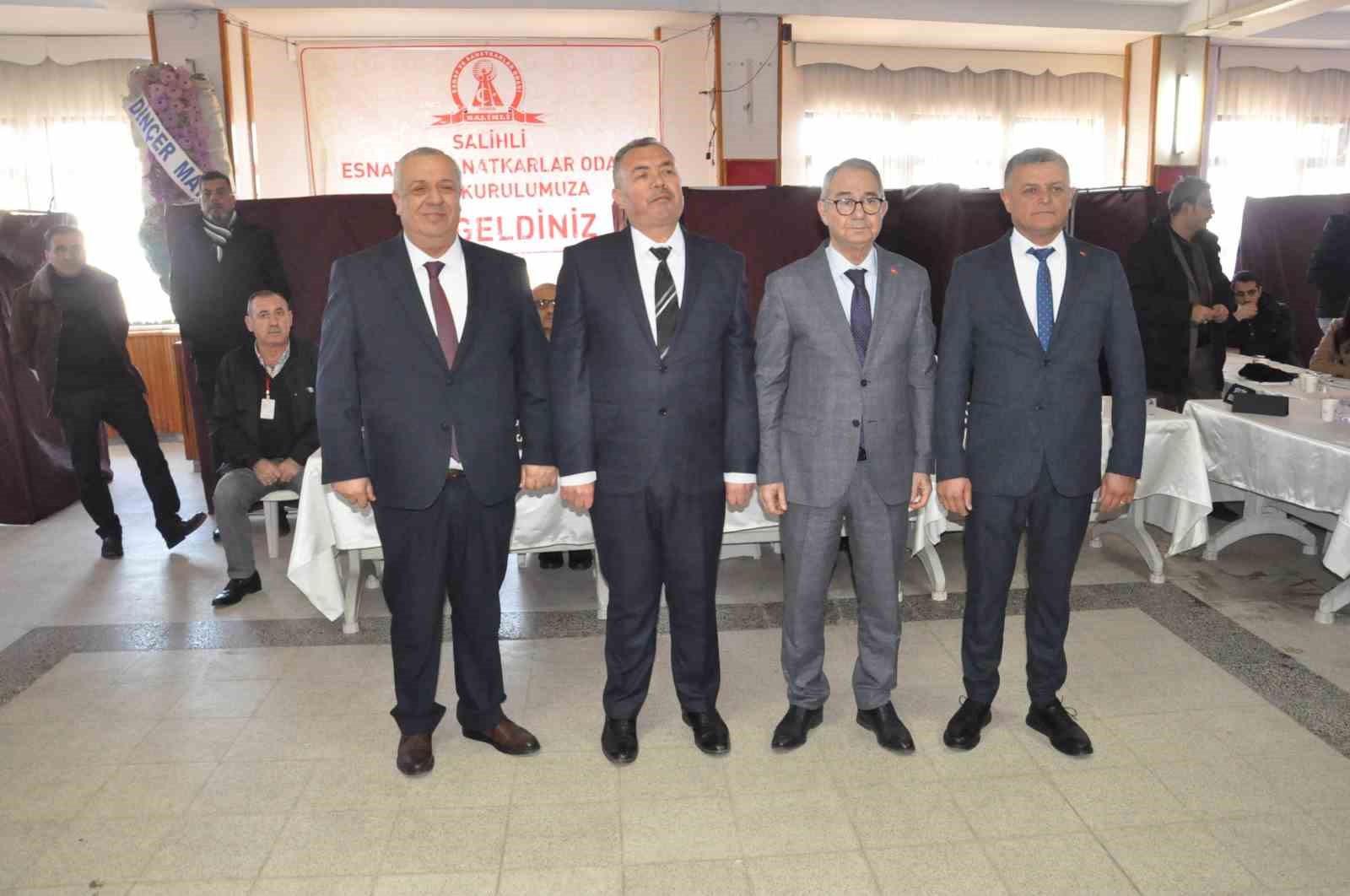 Salihli Esnaf ve Sanatkarlar Odası’nda yeni başkan Demir oldu
