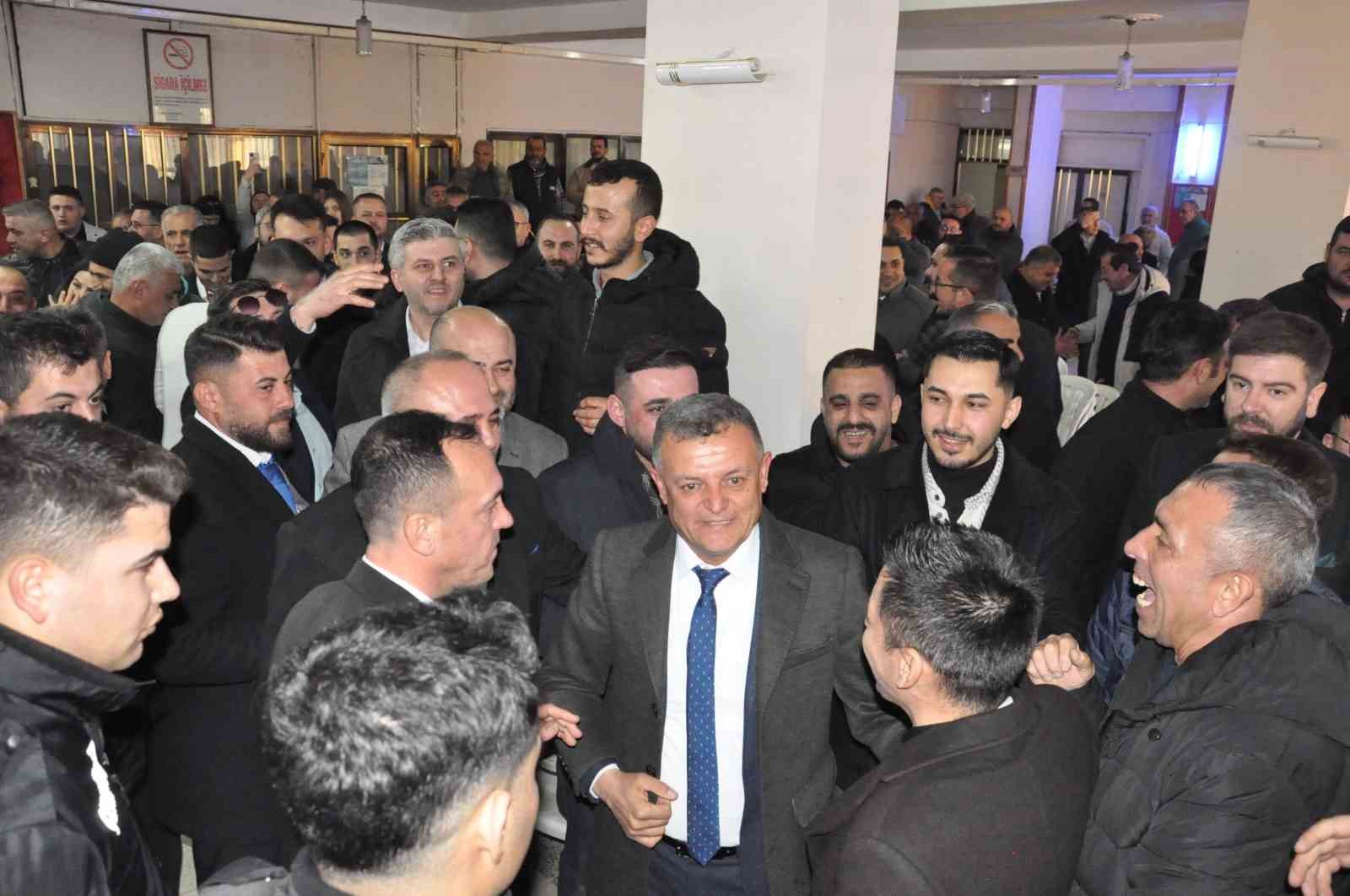 Salihli Esnaf ve Sanatkarlar Odası’nda yeni başkan Demir oldu
