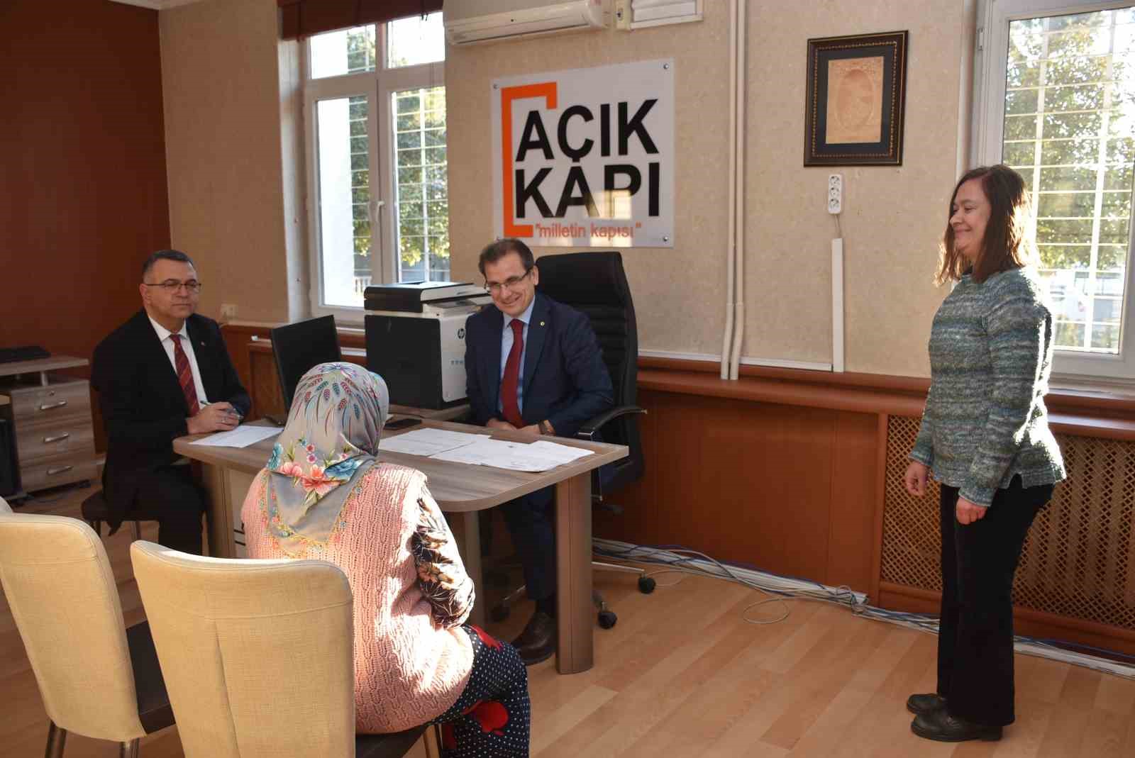 Salihli Kaymakamı Güldoğan, vatandaşın sesine kulak verdi
