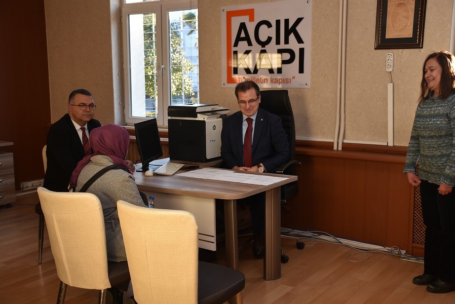 Salihli Kaymakamı Güldoğan, vatandaşın sesine kulak verdi
