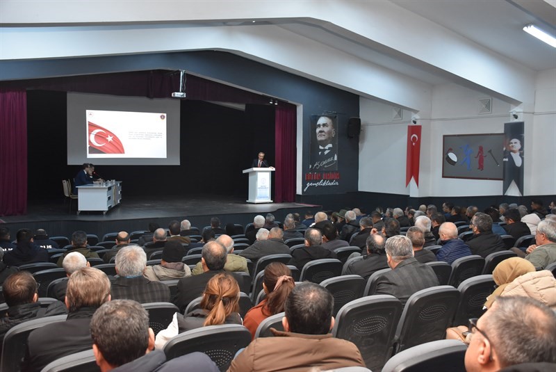 Salihli’de 2. dönem eğitim hazırlıkları masaya yatırıldı
