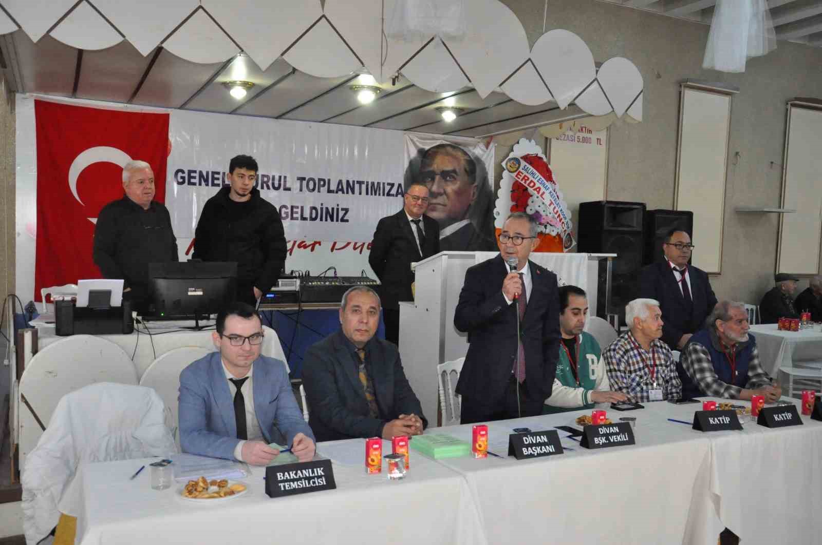 Salihli’de 30 yıllık başkan güven tazeledi
