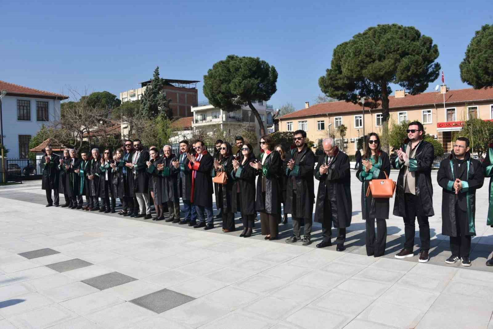 Salihli’de Avukatlar Günü törenle kutlandı
