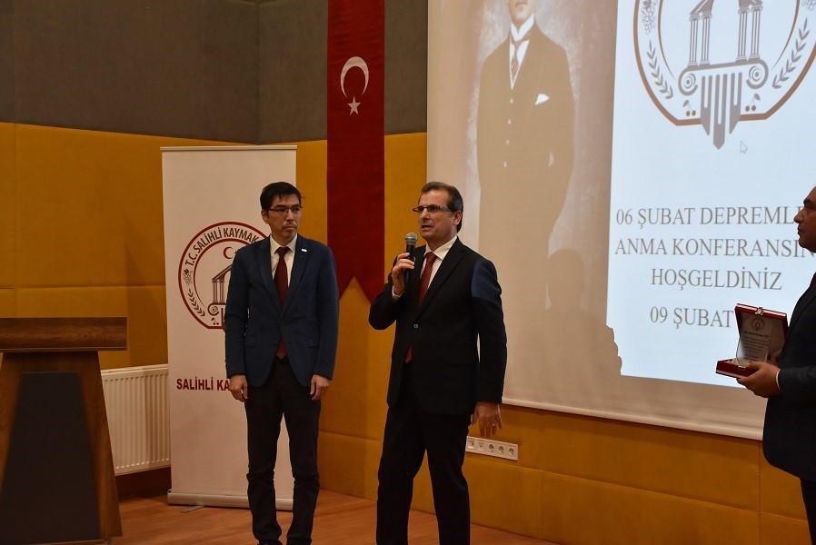 Salihli’de ‘Dirençli Kentler’ konferansı
