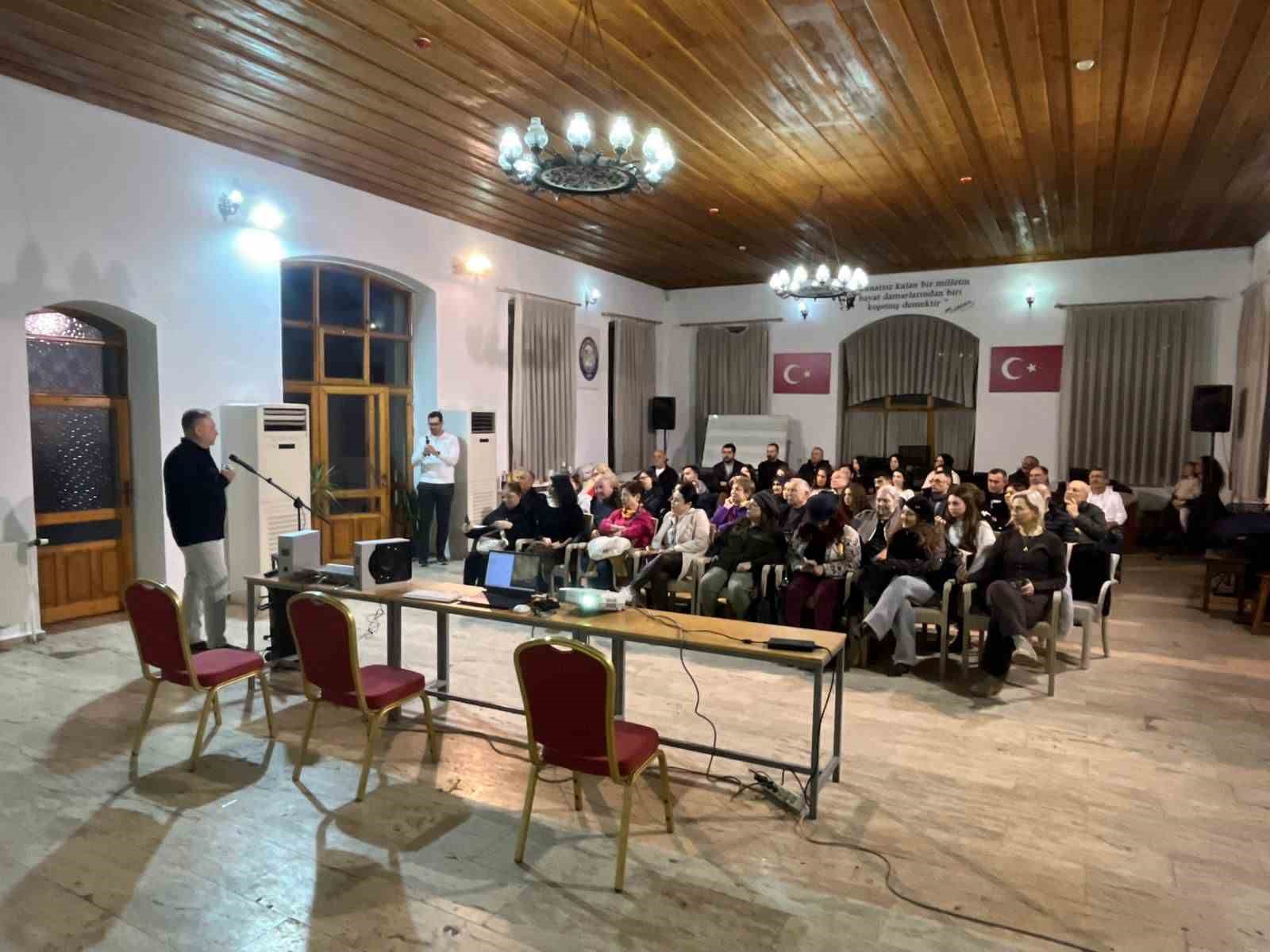 Salihli’de fotoğraf rüzgarı: SALFOD sunum günleri başladı
