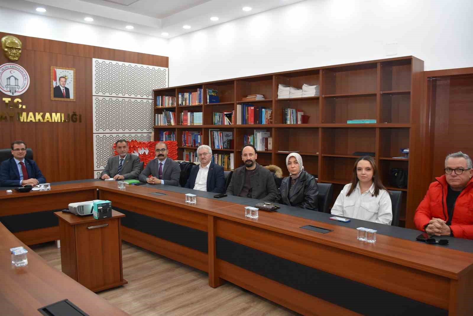 Salihli’de İnsan Hakları Kurulu ilk toplantısını gerçekleştirdi
