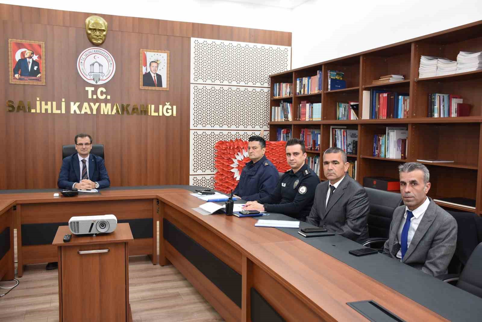 Salihli’de MSÜ Sınavı öncesi kritik toplantı
