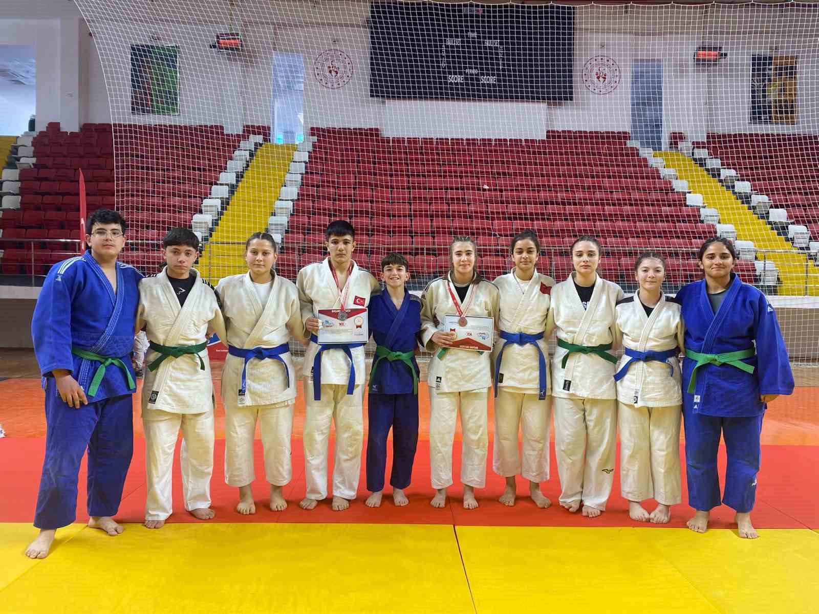 Salihlili Judocular Türkiye Şampiyonası’ndan madalyalarla döndü
