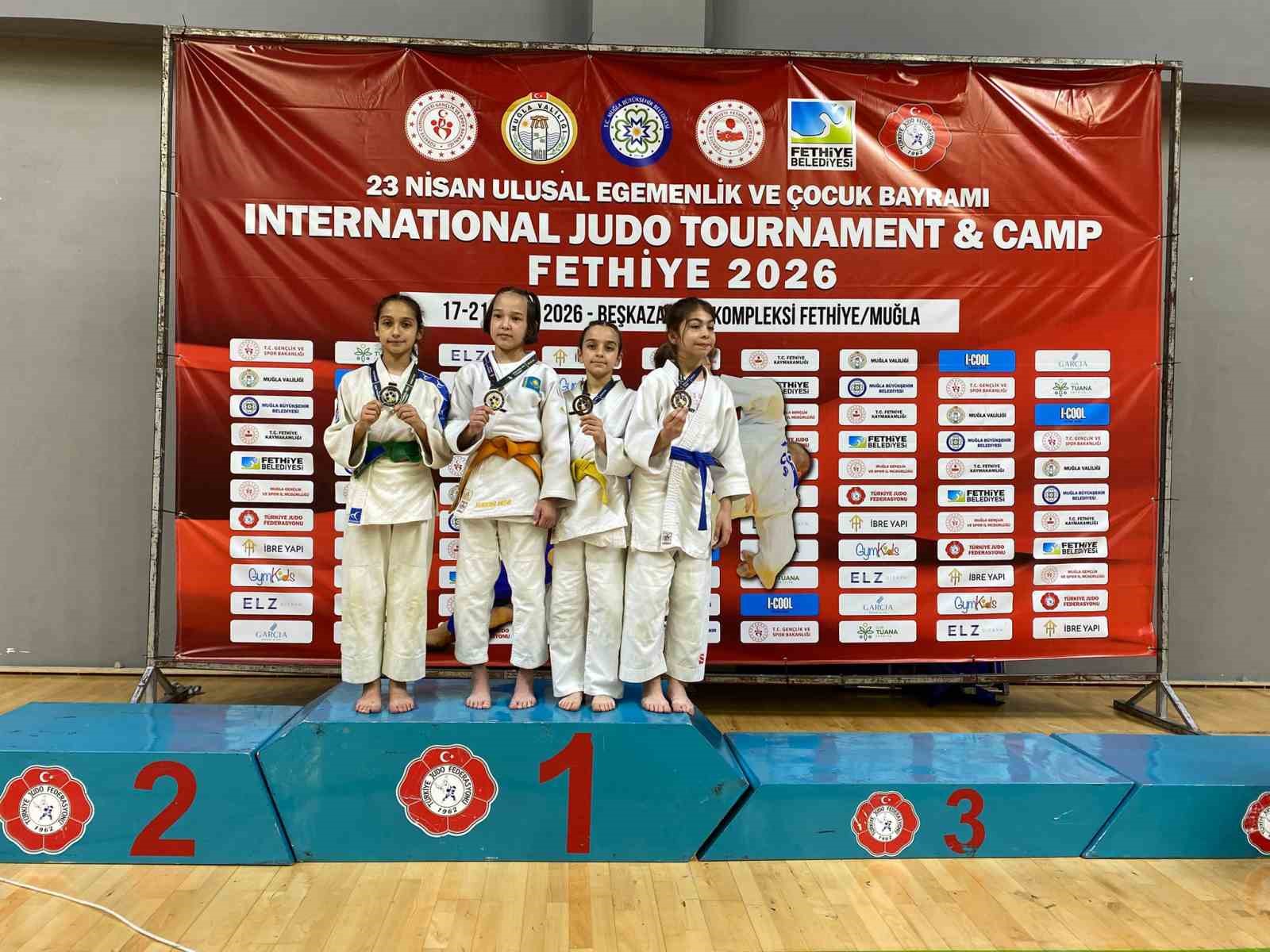 Salihlili judoculardan uluslararası başarı
