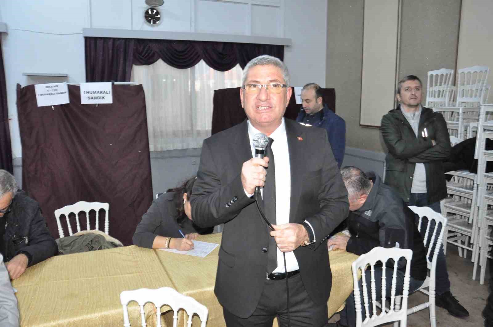 Salihlili kahveciler 3. kez Hakan Yerli’ye emanet
