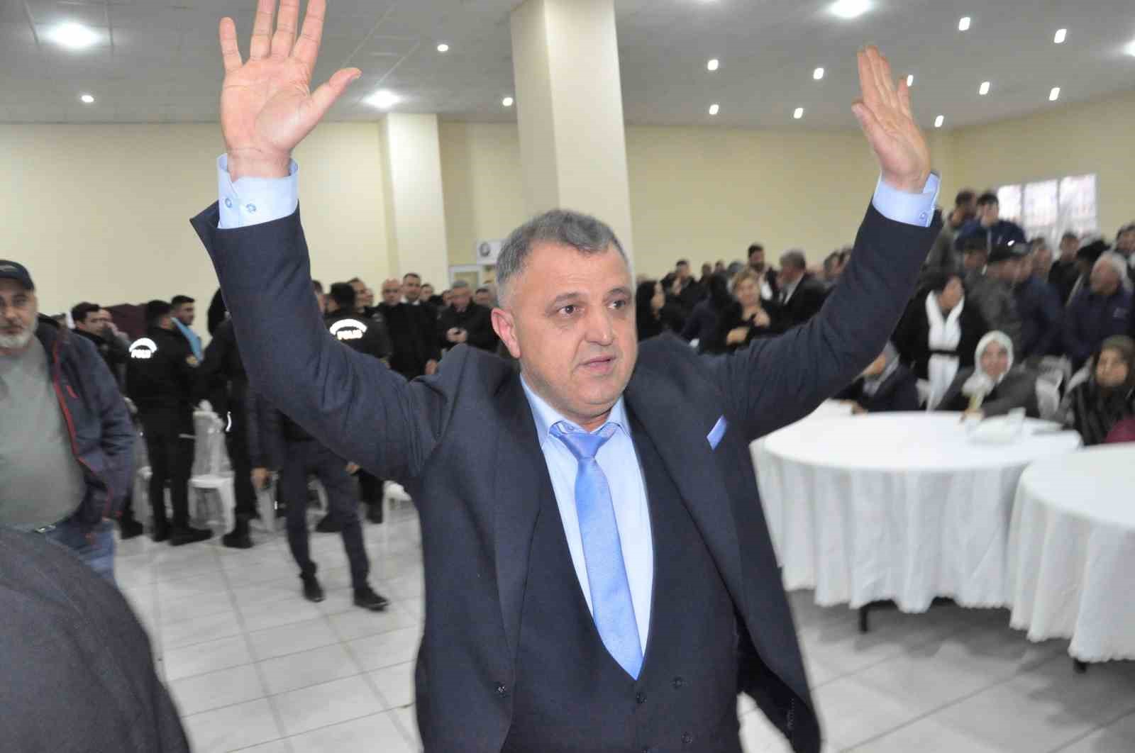 Salihlili manavlar Osman Göl’e emanet
