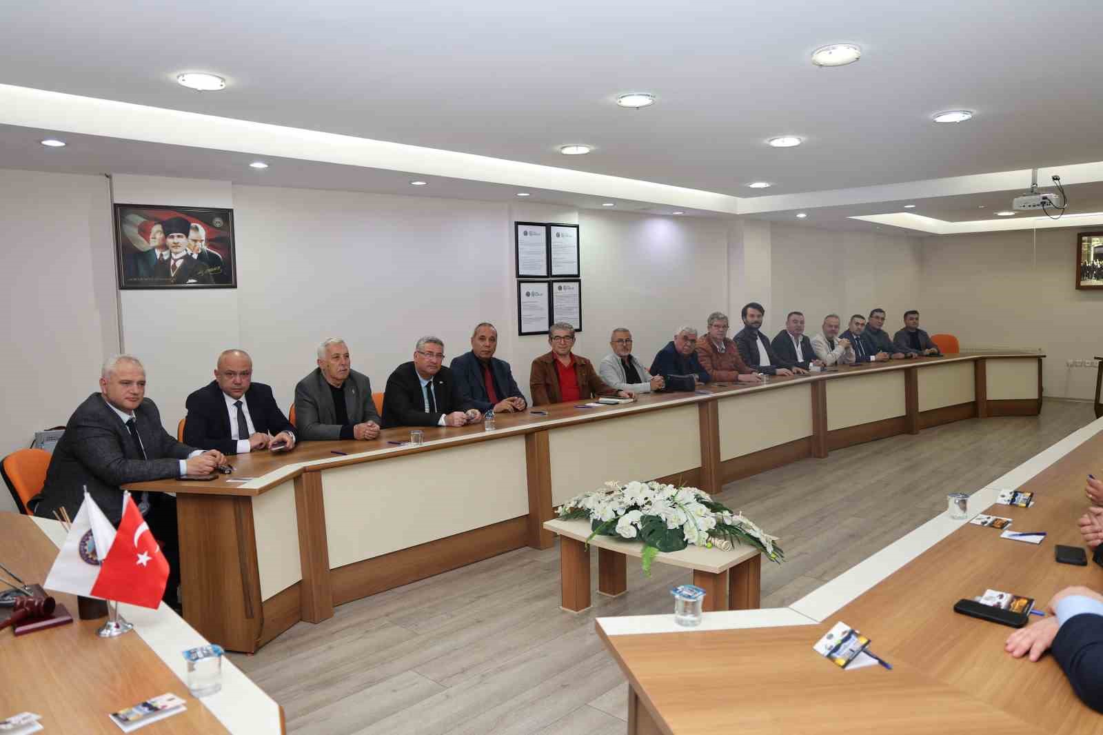 Salihli’nin sorunları masaya yatırıldı
Salihli’nin sorunları masaya yatırıldı