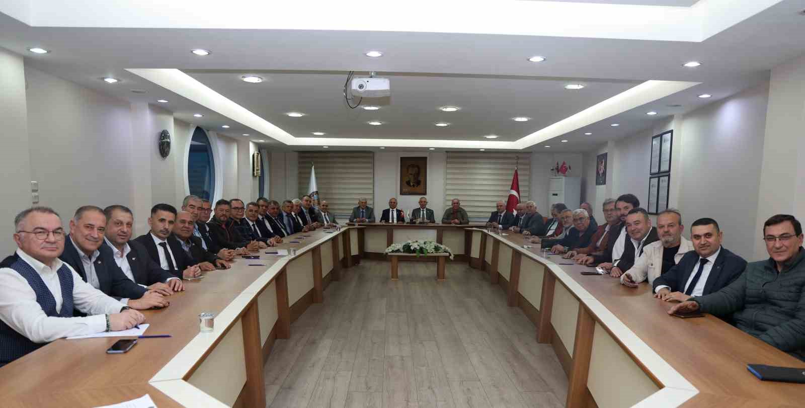 Salihli’nin sorunları masaya yatırıldı
Salihli’nin sorunları masaya yatırıldı