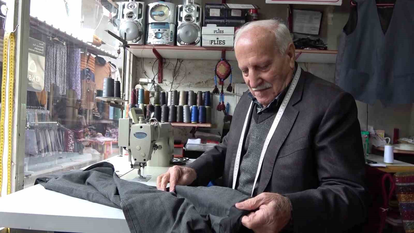 Şalvar ustası mesleğini yaşatmaya çalışıyor
