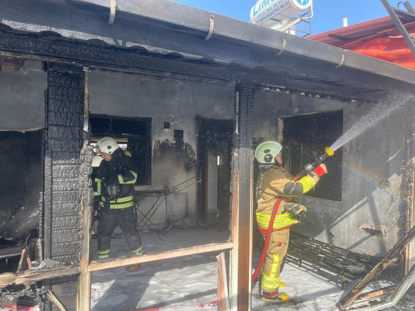 Samandağ’da müstakil evde yangın çıktı
