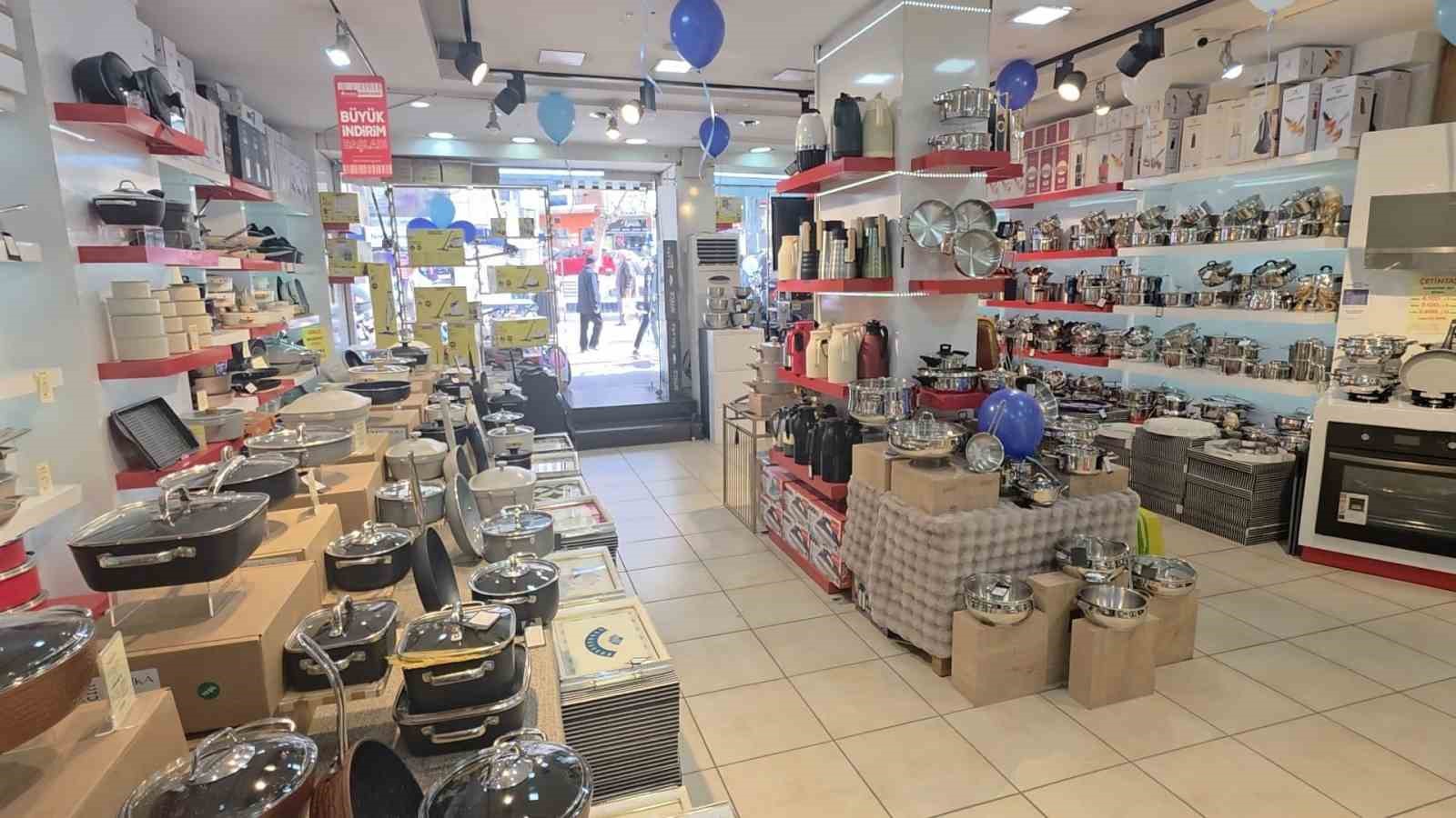 Şampiyonluk aşkına 43 taksit
Şampiyonluk aşkına 43 taksit