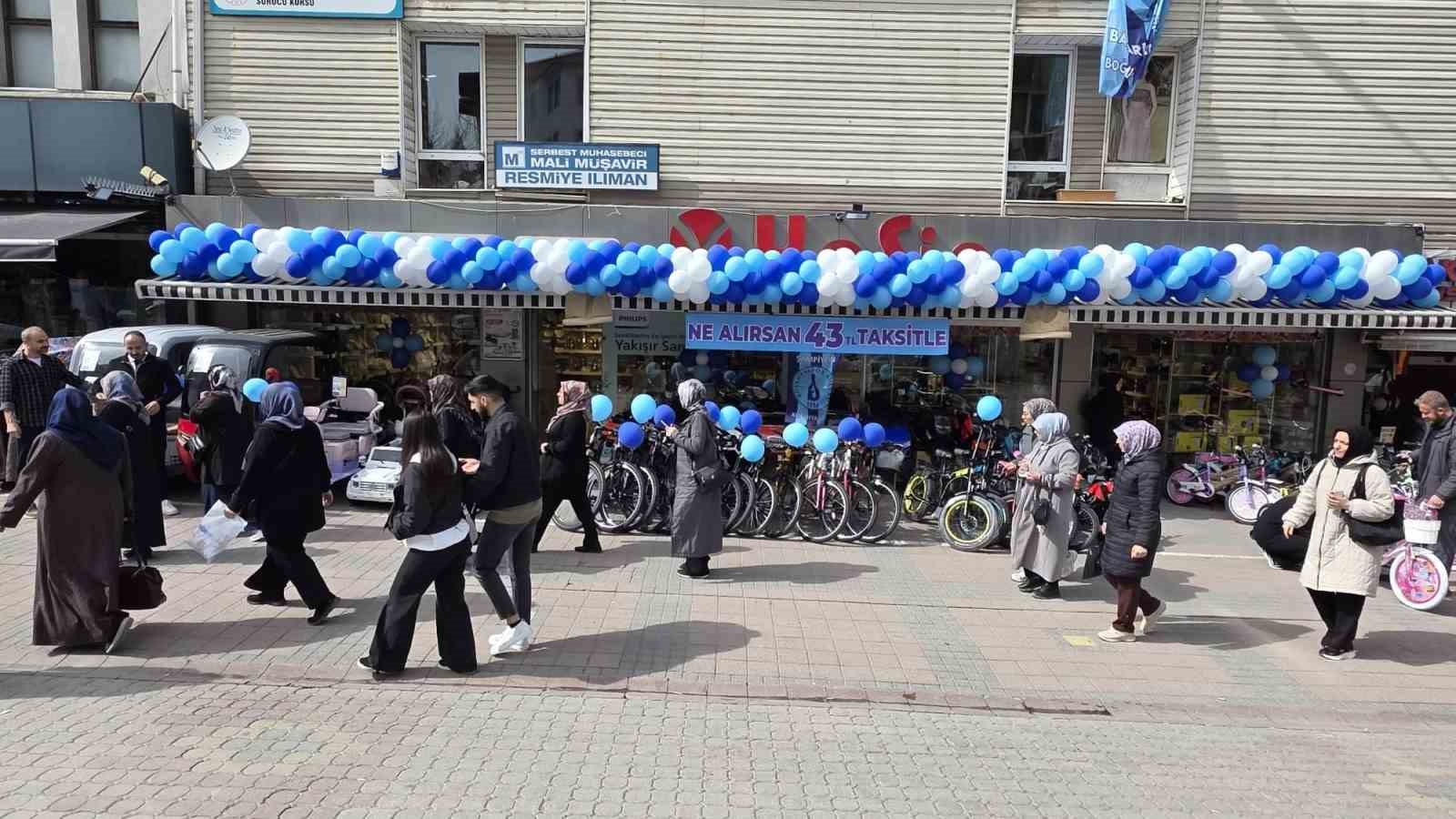 Şampiyonluk aşkına 43 taksit
Şampiyonluk aşkına 43 taksit