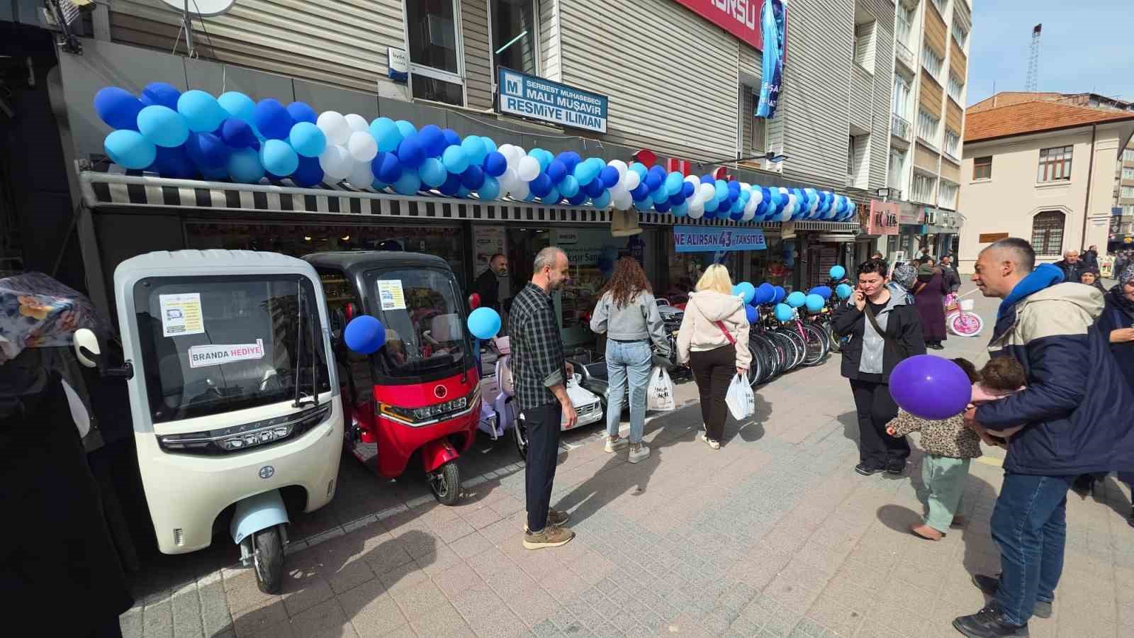 Şampiyonluk aşkına 43 taksit
Şampiyonluk aşkına 43 taksit