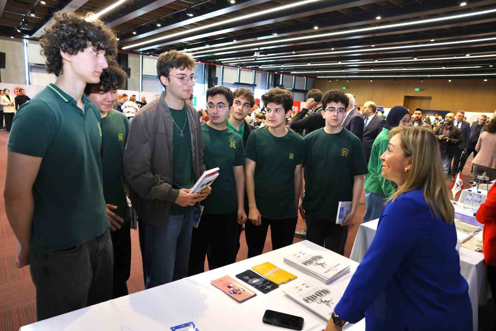 Samsun Akademik Meslek Tanıtım Günleri yoğun katılımla başladı
