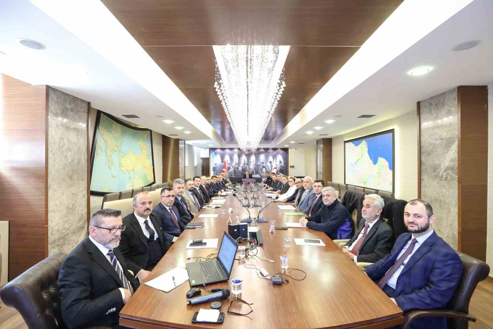 Samsun Valiliği: "Yeşil Vatanımızı ve geleceğimizi ateşe atmayalım"
