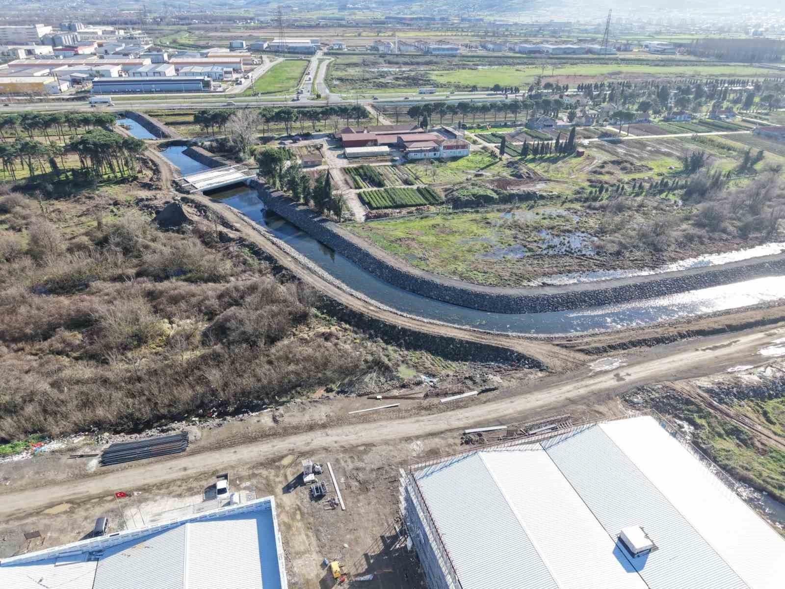 Samsun Yeni OSB’de taşkın kontrol çalışmaları
