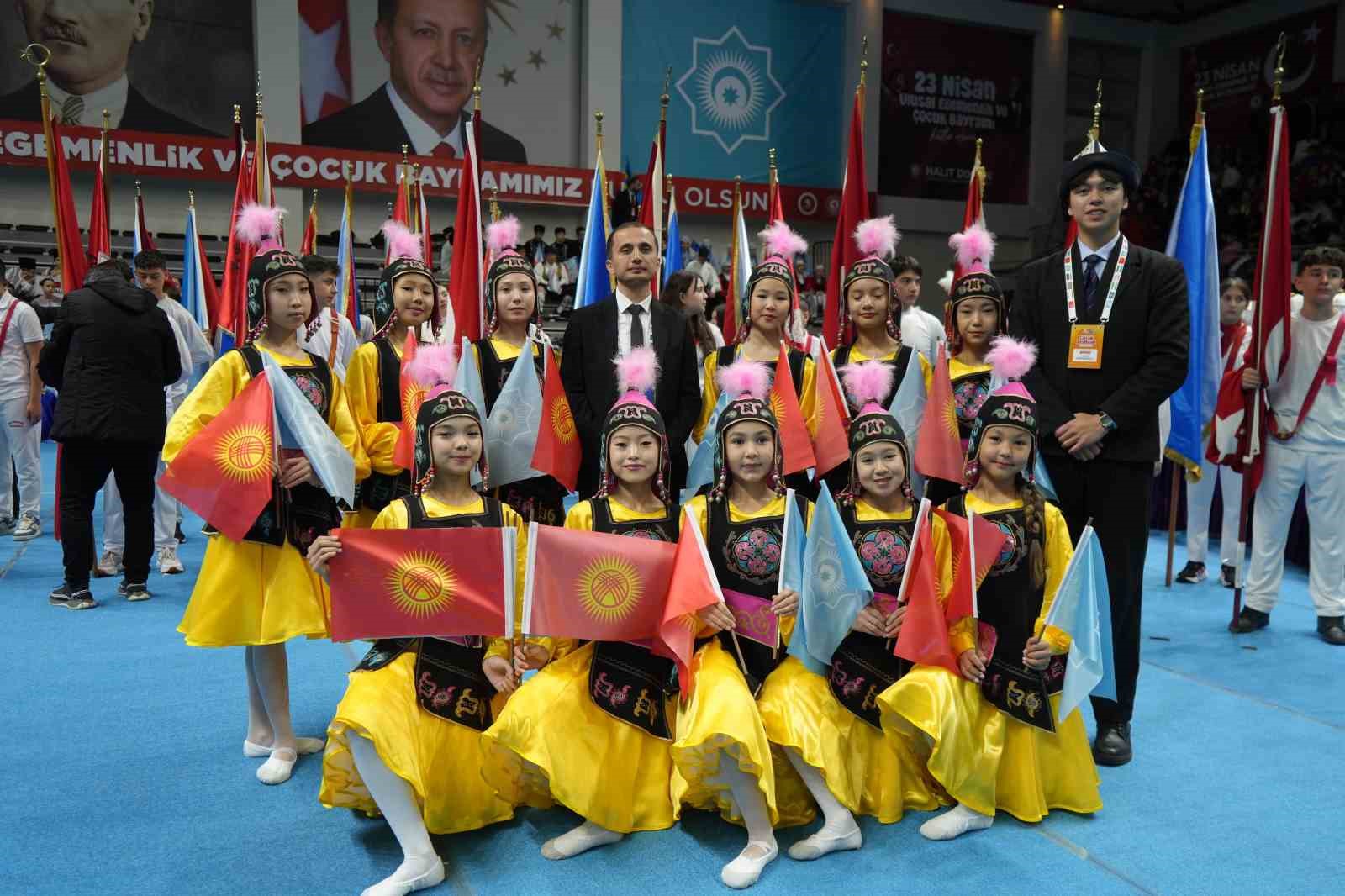 Samsun’da 23 Nisan, dünya çocuklarıyla kutlandı
