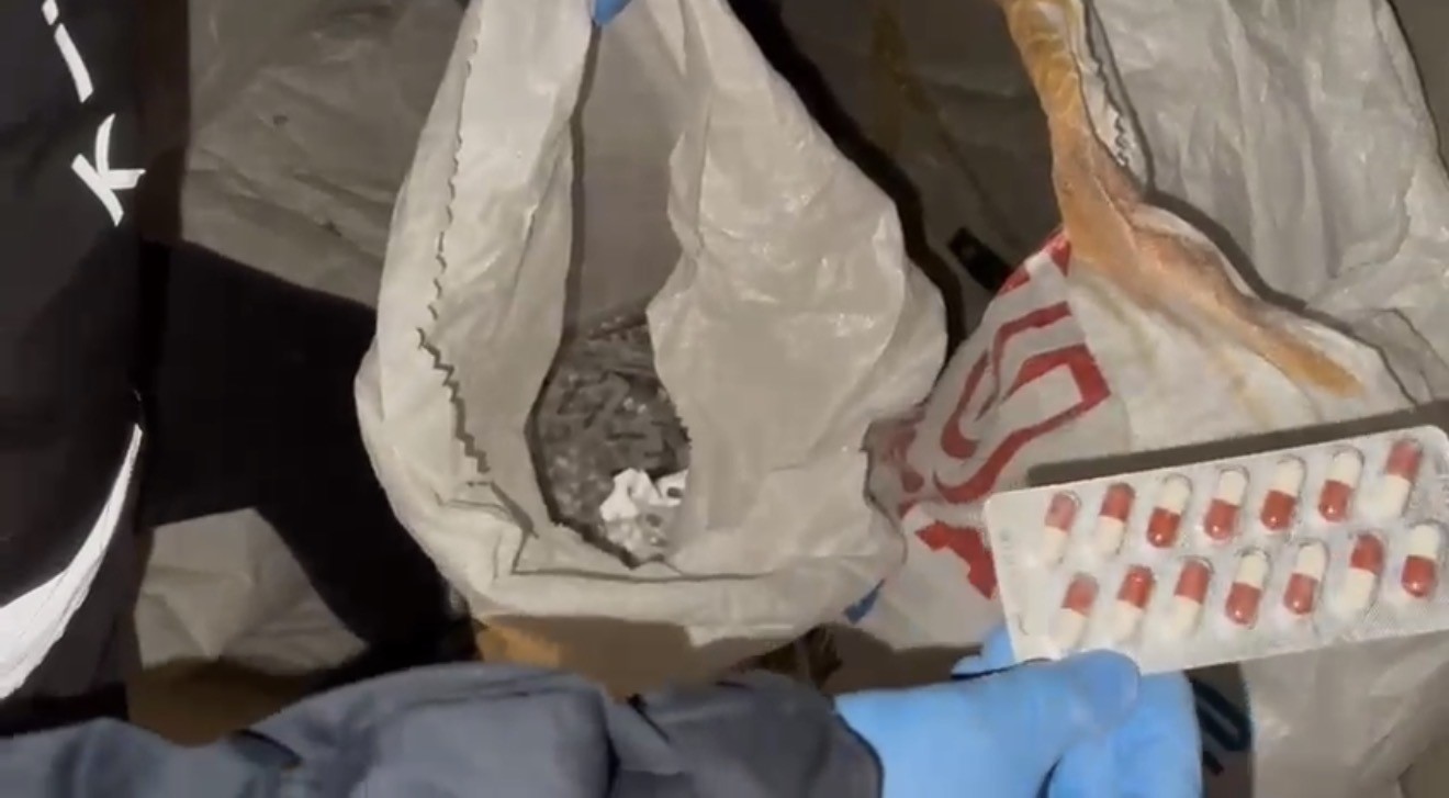 Samsun’da 36 bin sentetik ecza ele geçirildi: 3 gözaltı
