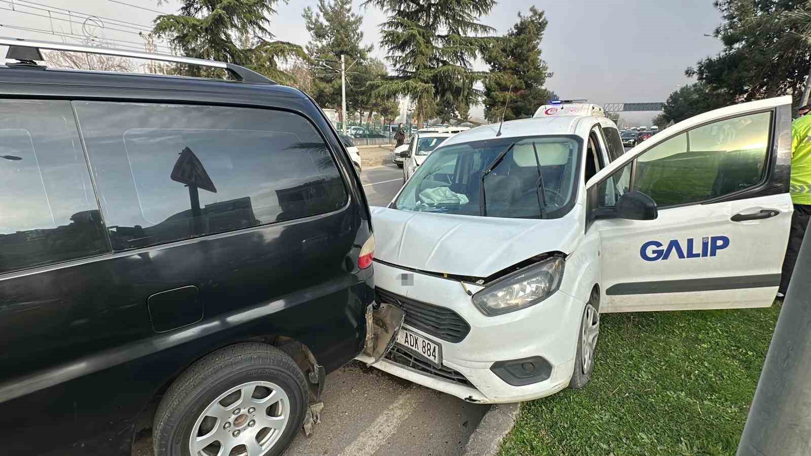 Samsun’da 4 araçlı zincirleme kaza: 3 yaralı
