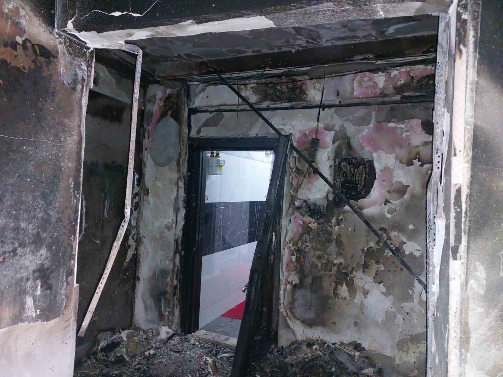 Samsun’da apartman dairesi küle döndü
