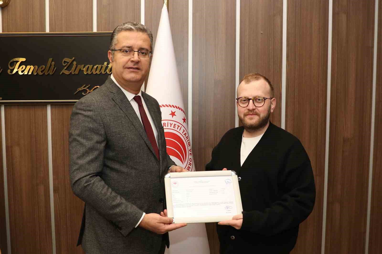 Samsun’da ari işletme sayısı 12’ye yükseldi
Samsun’da ari işletme sayısı 12’ye yükseldi